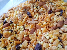 MIX NAMASTE DESAYUNO x 500gr ( nueces, almendras, quinoa pop, copos s/a, arandanos )